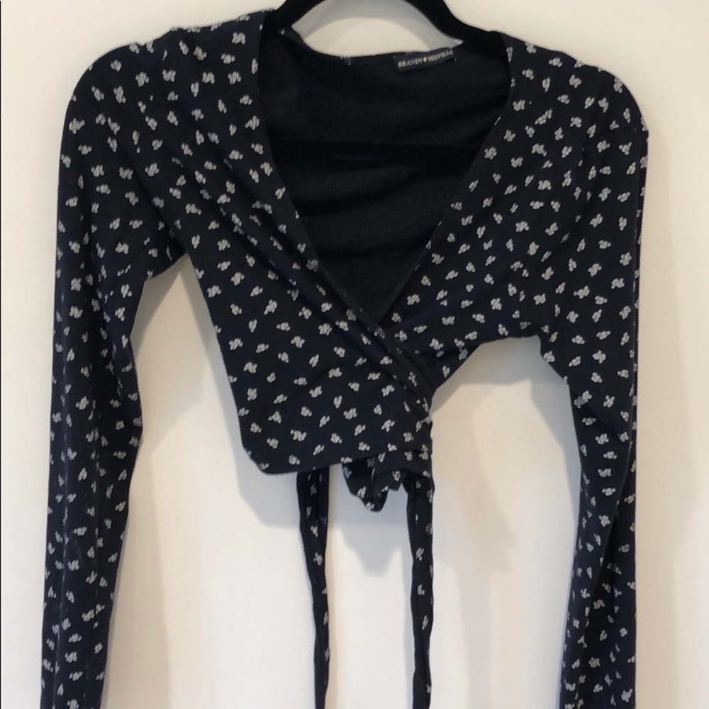Navy and white flower brandy Melville wrap top